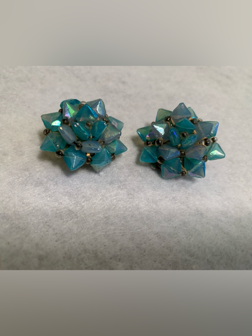 VTG Opalescent Aqua Cluster Clip Earrings Vintage Costume W Germany - Picture 6 of 8